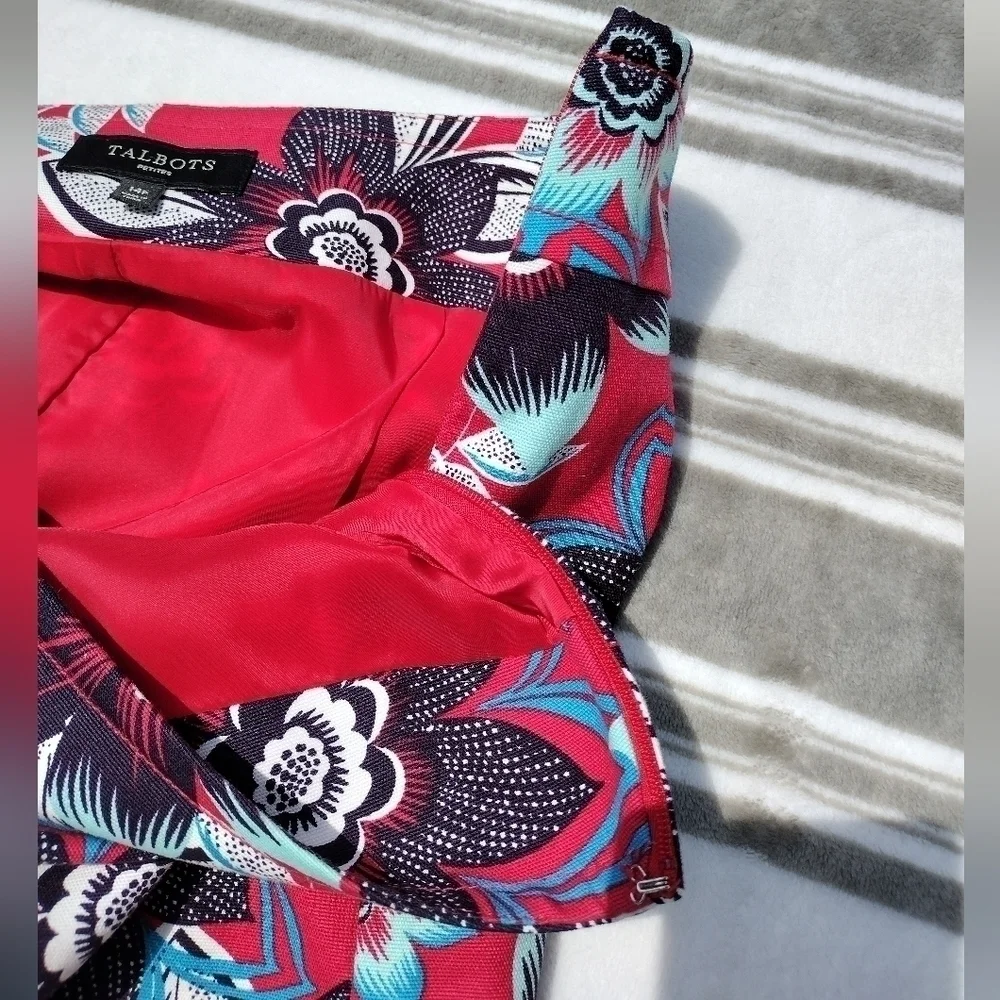 Talbots Women’s A Line Skirt Size 14P Floral Red Zip Up Casual Classic Petite 14